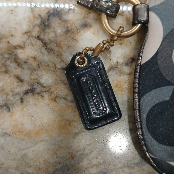 Coach Signature Geometric Wristlet – Black Patent Leather Trim & Gold Hardware - Picture 4 of 7